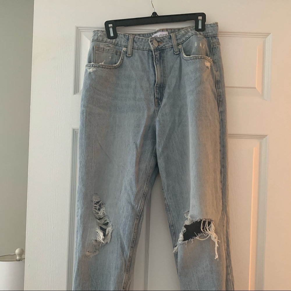 Distressed Zara Light wash jeans